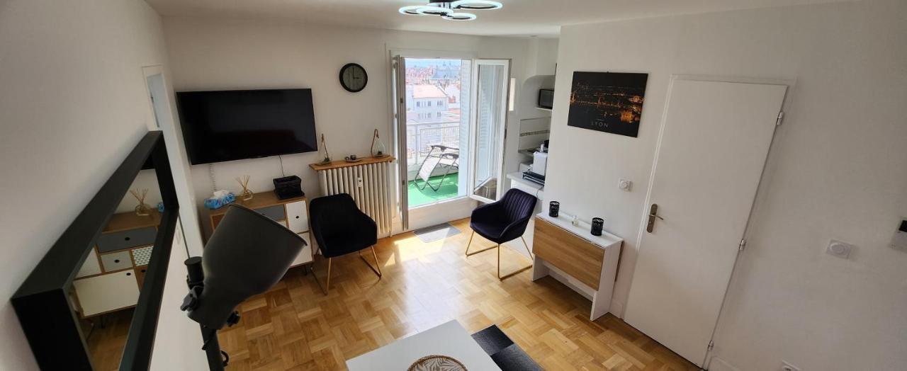 Plein Sud Terrasse Climatisation Garage Netflix Apartment Lyon Exterior photo